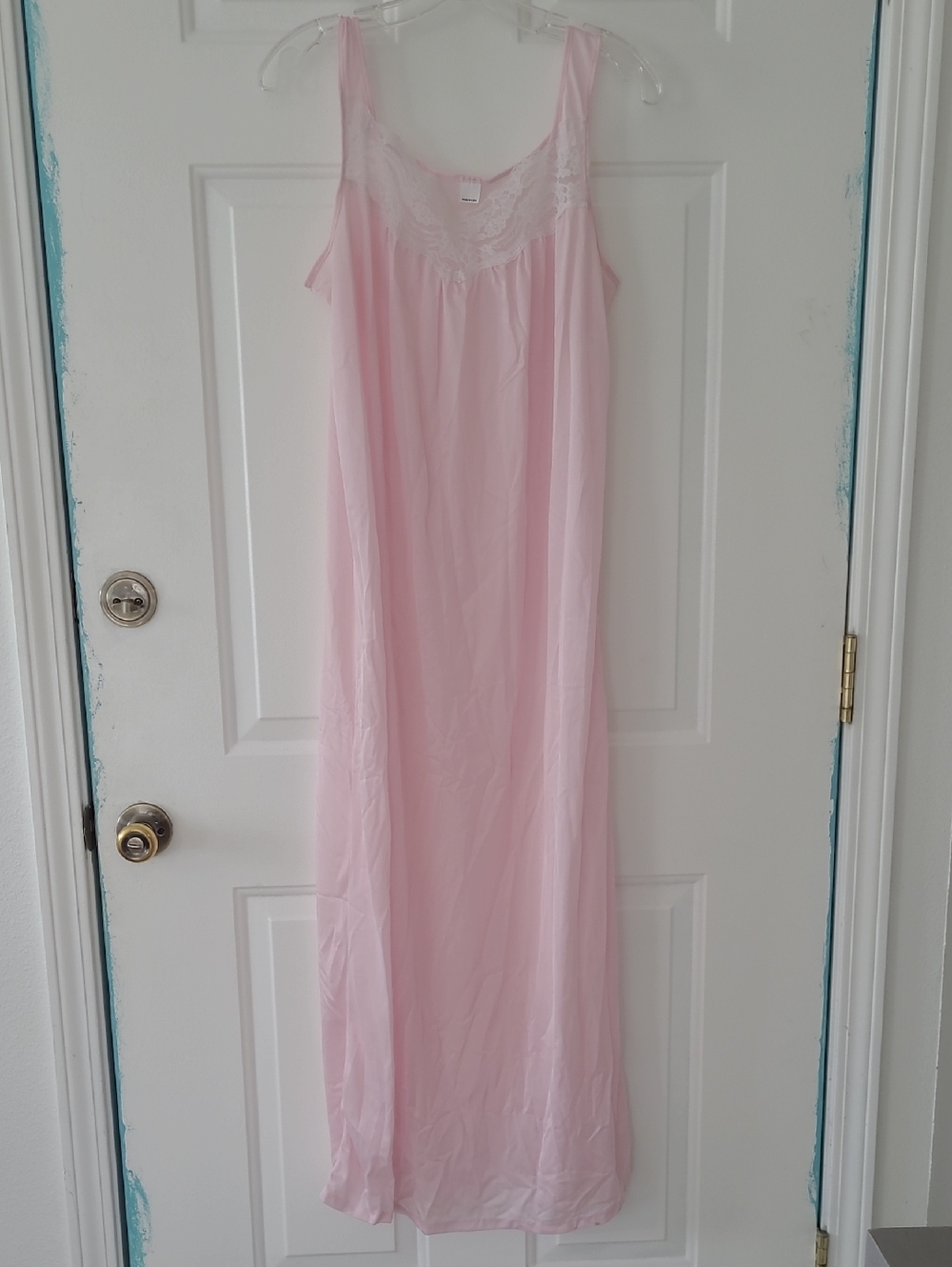 Vintage Sears Light (Baby) Pink 100% Nylon Long nightgown.